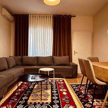 Zarlett House, Pazari Ri ,villa With Garden,parking Тирана