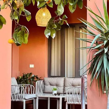 Zarlett House, Pazari Ri ,villa With Garden,parking Tirana